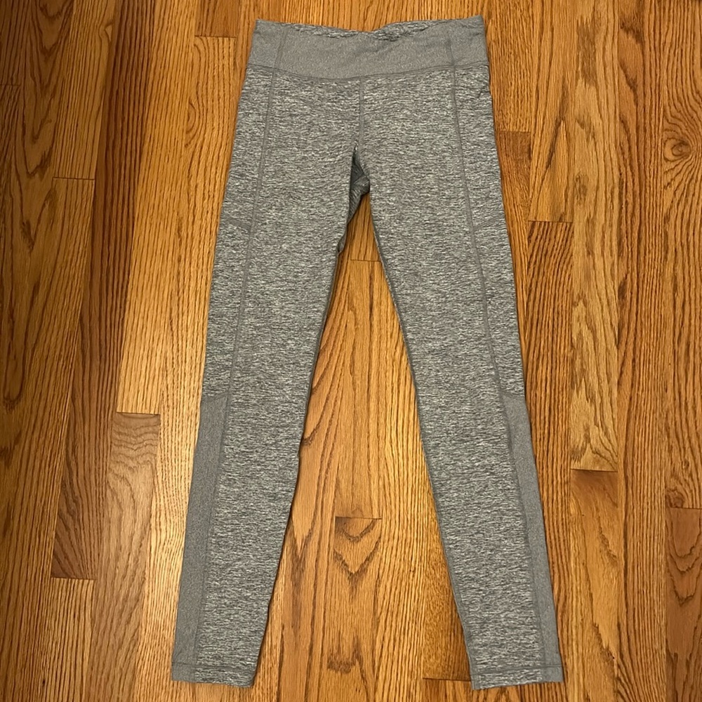 Heather grey Athleta girl leggings, super soft, barley worn, kids XL